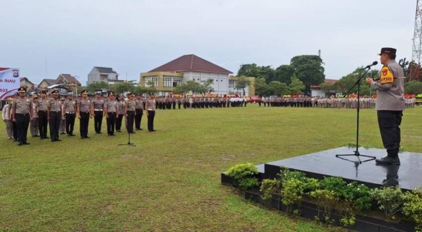 808 Personel Polda Riau Naik Pangkat, Kapolda: Amanah Wajib Dijaga dengan Baik